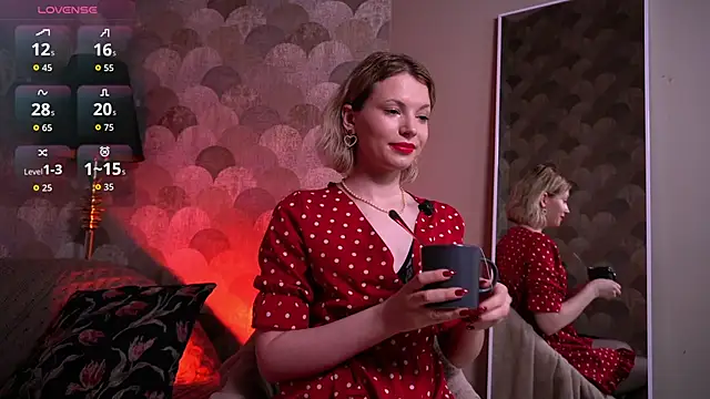 Snapshot of VinylKiss chatting on February 2026 09:13:02 PM VinylKiss online show from February 2026 09:13:02 PM