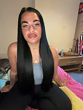 Darkfantisyx online show from February 2026 04:03:02 PM