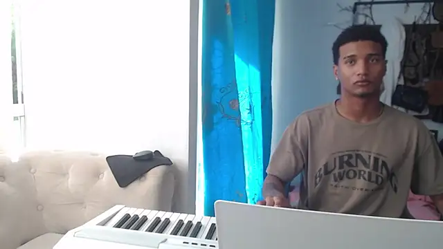 Dani-brown online show from June 2026 01:28:01 PM