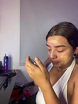 Snapshot of Midary_pink chatting on February 2026 10:22:01 PM Midary pink online show from February 2026 10:22:01 PM