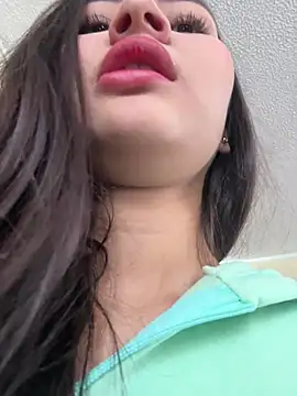 Snapshot of Aylin_fire chatting on April 2026 05:54:02 PM Aylin fire online show from April 2026 05:54:02 PM