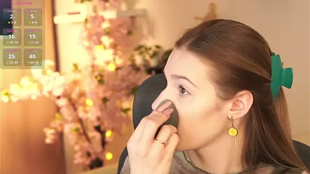 Snapshot of Vanessa__Lui chatting on February 2026 03:54:02 PM Vanessa Lui online show from February 2026 03:54:02 PM