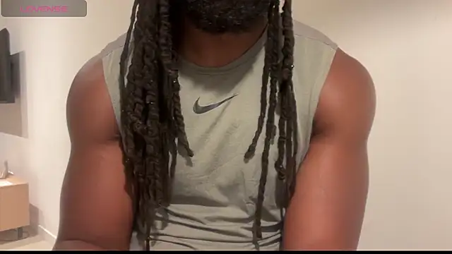 Snapshot of blackmuscles chatting on February 2026 12:32:01 AM blackmuscles online show from February 2026 12:32:01 AM