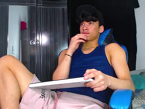 Lyam Russo online show from February 2026 07:34:02 PM