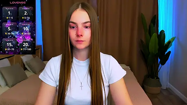 Maddy Wood  online show from March 2026 02:57:01 PM