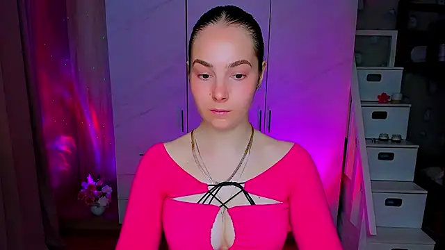 Maddy Wood  online show from May 2026 02:12:01 PM
