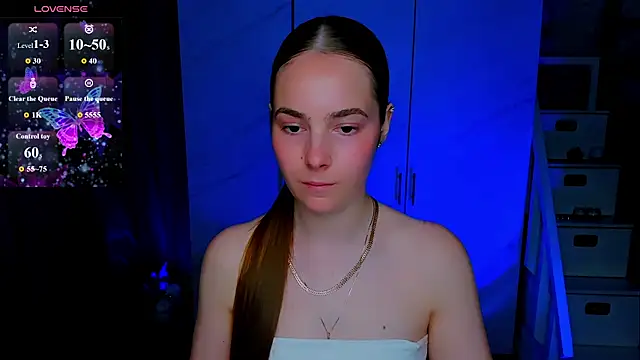 Maddy Wood  online show from June 2026 04:00:02 PM