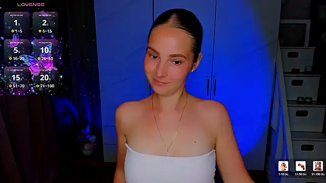 Maddy Wood  online show from July 2026 05:08:02 PM