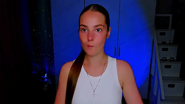Maddy Wood  online show from July 2026 05:04:02 PM