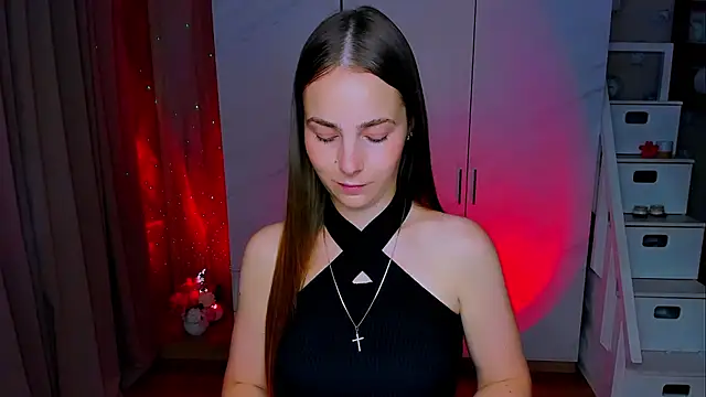 Maddy Wood  online show from July 2026 04:39:33 PM