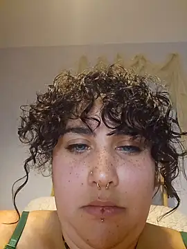 Deesse luna online show from April 2026 06:50:01 PM