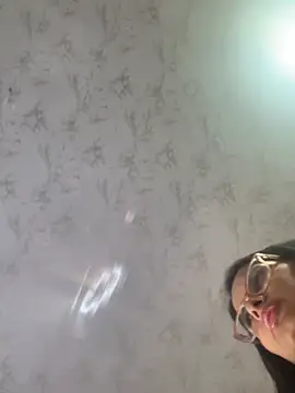 Snapshot of RousseBelle chatting on February 2026 02:01:02 AM RousseBelle online show from February 2026 02:01:02 AM