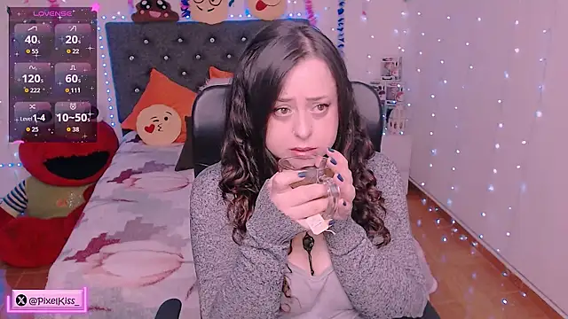 PixelKiss  online show from May 2026 09:59:01 AM
