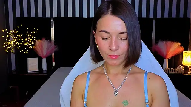 GracefulMichelle online show from June 2026 07:40:01 PM