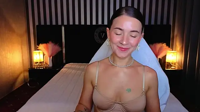 GracefulMichelle online show from July 2026 07:21:01 PM