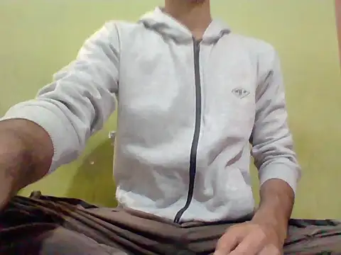 Snapshot of striplover_1 chatting on February 2026 01:33:02 PM striplover 1 online show from February 2026 01:33:02 PM