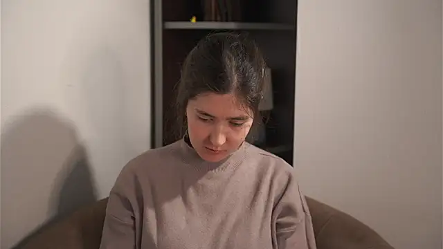 KandiEnwall online show from February 2026 04:30:01 AM