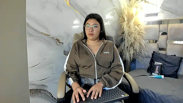Snapshot of belen_green chatting on April 2026 12:10:01 PM belen green online show from April 2026 12:10:01 PM