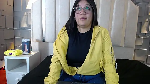 Snapshot of belen_green chatting on April 2026 03:43:01 PM belen green online show from April 2026 03:43:01 PM