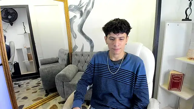 Angel St1 online show from May 2026 12:32:02 PM