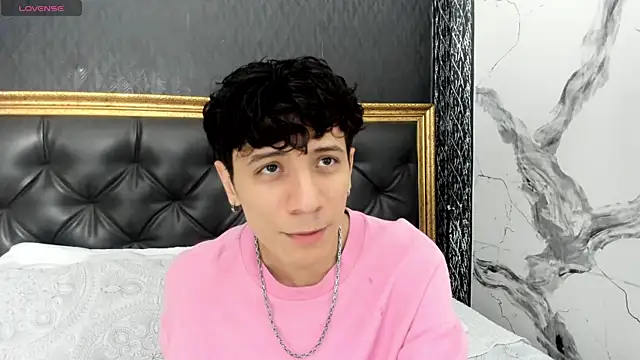 Angel St1 online show from May 2026 05:02:02 AM