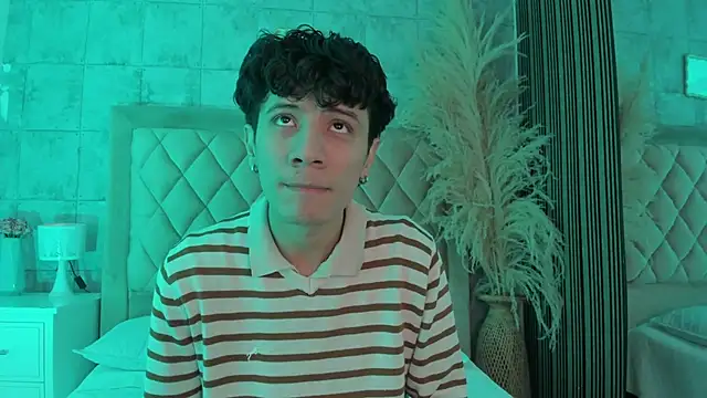 Angel St1 online show from May 2026 04:29:01 AM