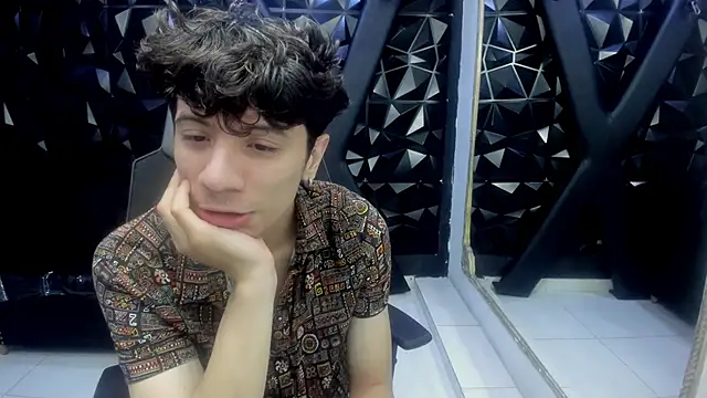 Angel St1 online show from May 2026 05:01:02 AM