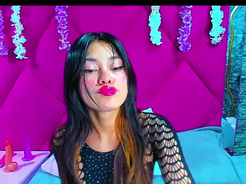 alana deivis online show from May 2026 02:51:02 AM