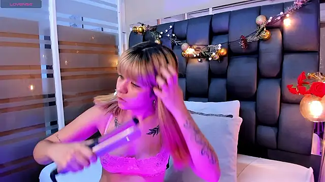 Fiorella sweet online show from March 2026 07:21:02 PM