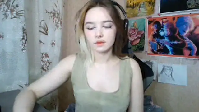 Snapshot of MilaTyan chatting on April 2026 05:32:02 PM MilaTyan online show from April 2026 05:32:02 PM