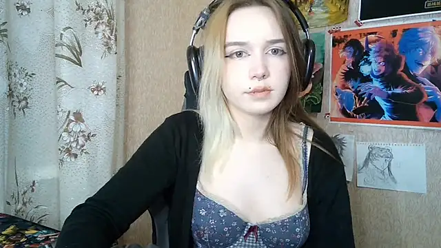 Snapshot of MilaTyan chatting on April 2026 08:57:02 PM MilaTyan online show from April 2026 08:57:02 PM