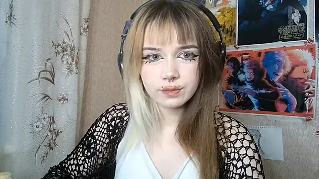 Snapshot of MilaTyan chatting on May 2026 04:24:01 PM MilaTyan online show from May 2026 04:24:01 PM