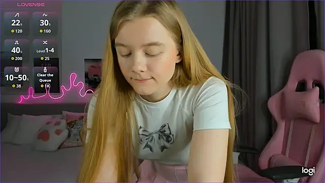 EvaRaee online show from February 2026 03:18:01 AM