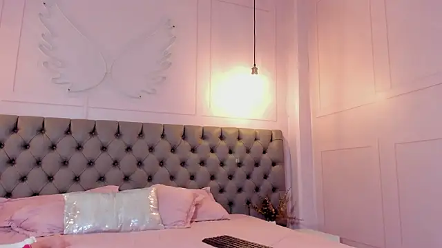 hillary bigbutt online show from March 2026 04:06:02 AM