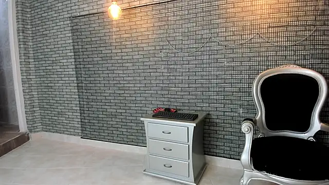 hillary bigbutt online show from March 2026 01:23:01 AM