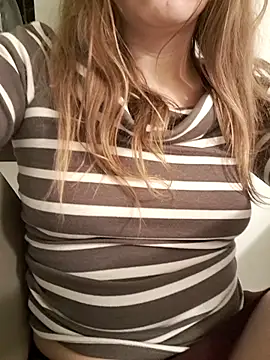 Snapshot of innojuica chatting on February 2026 07:53:02 PM innojuica online show from February 2026 07:53:02 PM