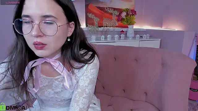 Snapshot of leylamirage chatting on February 2026 12:35:02 PM leylamirage online show from February 2026 12:35:02 PM