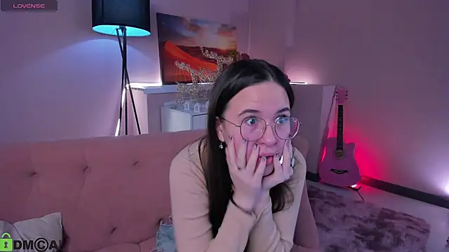 leylamirage online show from March 2026 12:29:01 PM