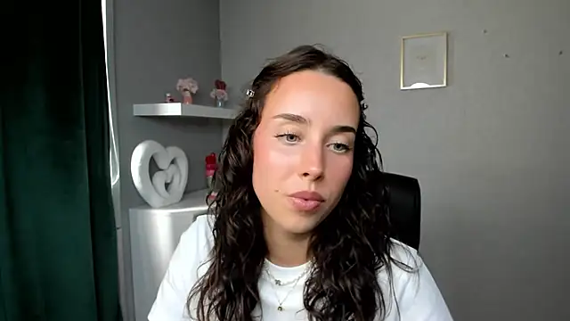 Snapshot of AdeleSolo chatting on June 2026 12:35:01 PM AdeleSolo online show from June 2026 12:35:01 PM