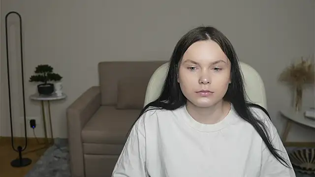 Snapshot of LeilaErcolani chatting on February 2026 12:49:01 PM LeilaErcolani online show from February 2026 12:49:01 PM