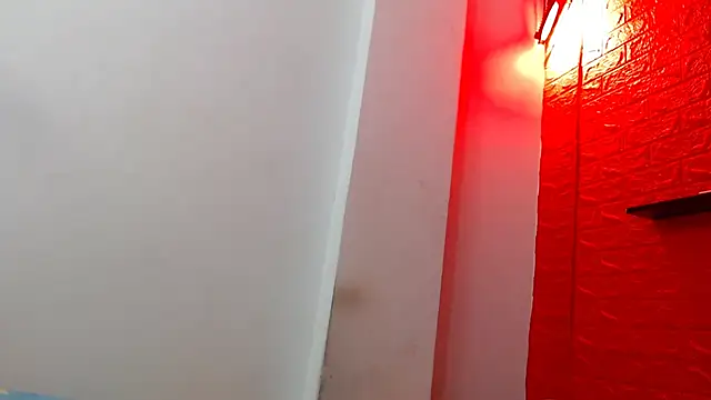 Snapshot of skinnysexy18 chatting on February 2026 01:20:01 PM skinnysexy18 online show from February 2026 01:20:01 PM