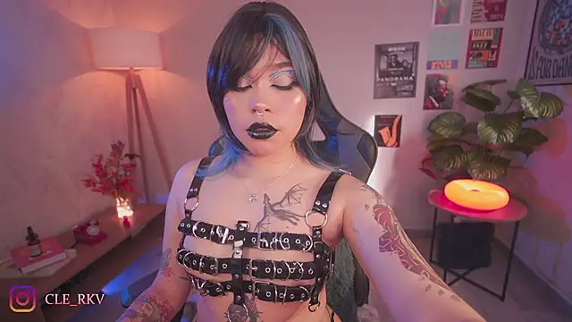 Snapshot of violette_clerk1_ chatting on June 2026 08:14:02 PM violette clerk1 online show from June 2026 08:14:02 PM