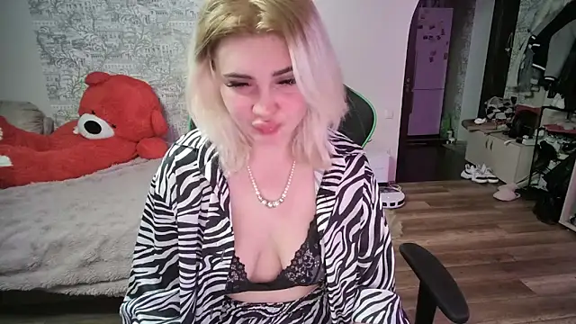 SlankyMic online show from April 2026 06:09:01 PM