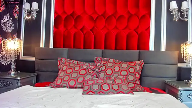 Snapshot of ElizabethObrien chatting on February 2026 08:18:01 PM ElizabethObrien online show from February 2026 08:18:01 PM