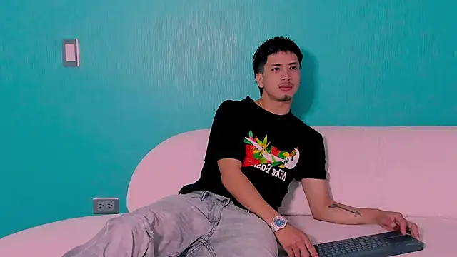 Snapshot of Youdoll_ chatting on February 2026 01:32:02 PM Youdoll online show from February 2026 01:32:02 PM