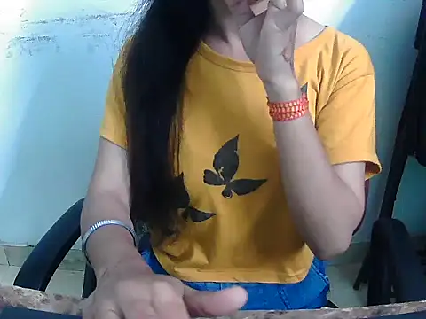 Hotsurbhi online show from March 2026 03:58:02 AM