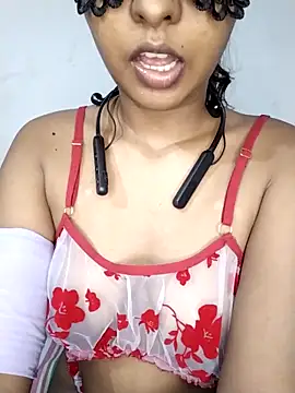 Snapshot of ASHANYA_JAYASOORIYA chatting on June 2026 04:33:01 PM ASHANYA JAYASOORIYA online show from June 2026 04:33:01 PM