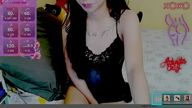 Luna Moonfang online show from July 2026 02:35:02 PM