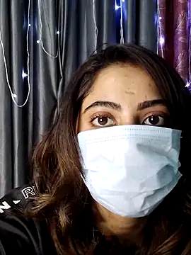 Snapshot of ISHA-STRIP chatting on April 2026 05:40:02 PM ISHA-STRIP online show from April 2026 05:40:02 PM