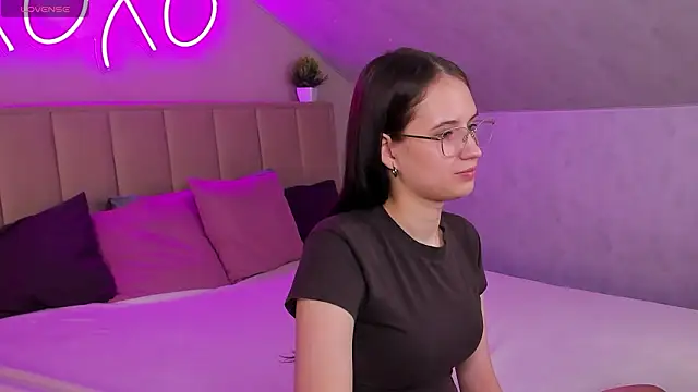 Miaa Hill online show from March 2026 09:24:01 AM